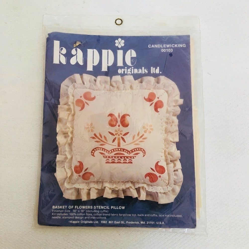 Kappie Originals Pillow Basket of Flowers Stencil